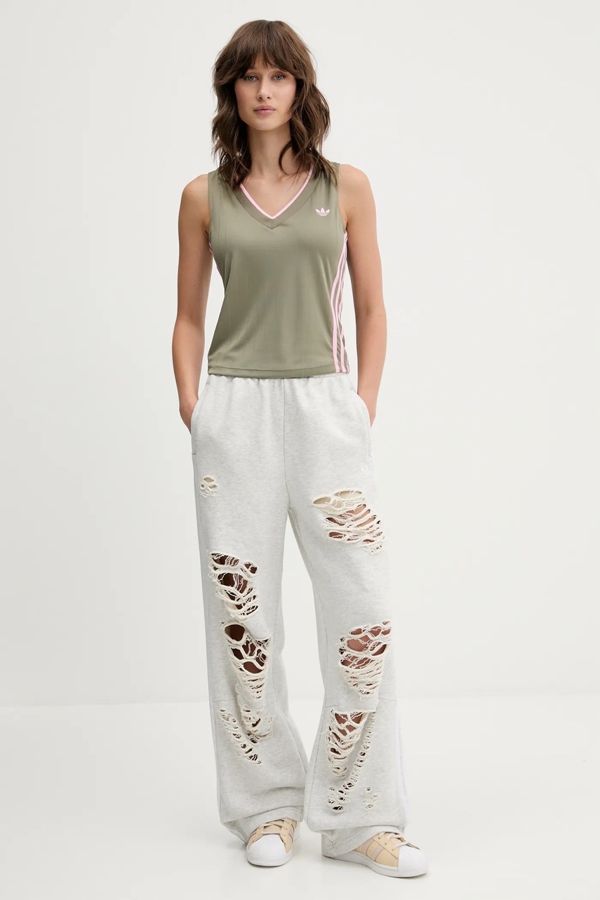 Топ adidas Originals V-Neck цвет зелёный KD2281