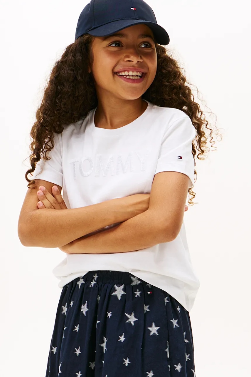 Levně Dětské bavlněné tričko Tommy Hilfiger bílá barva, KG0KG08899