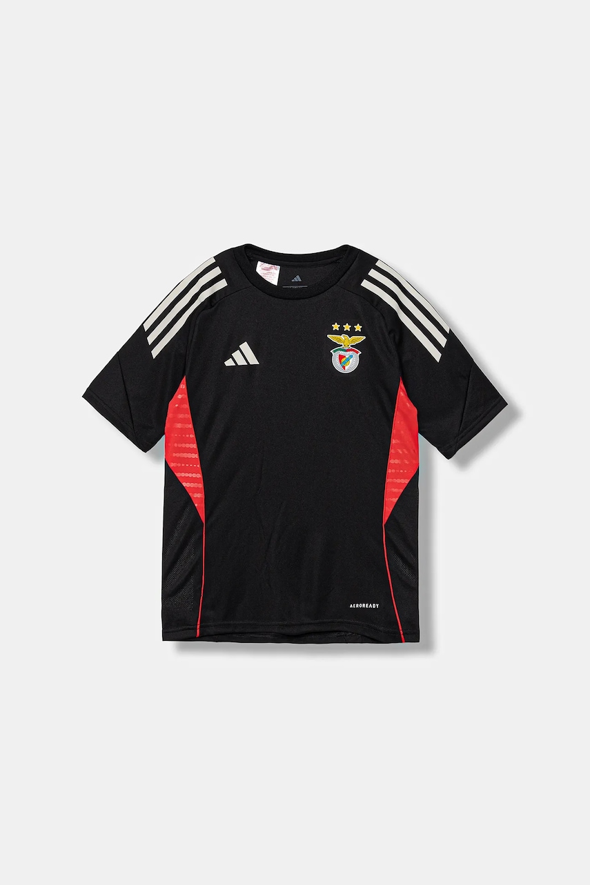 Детская футболка adidas Performance SL Benfica цвет чёрный с принтом JM1219 Детская футболка adidas Performance SL Benfica цвет чёрный с принтом JM1219