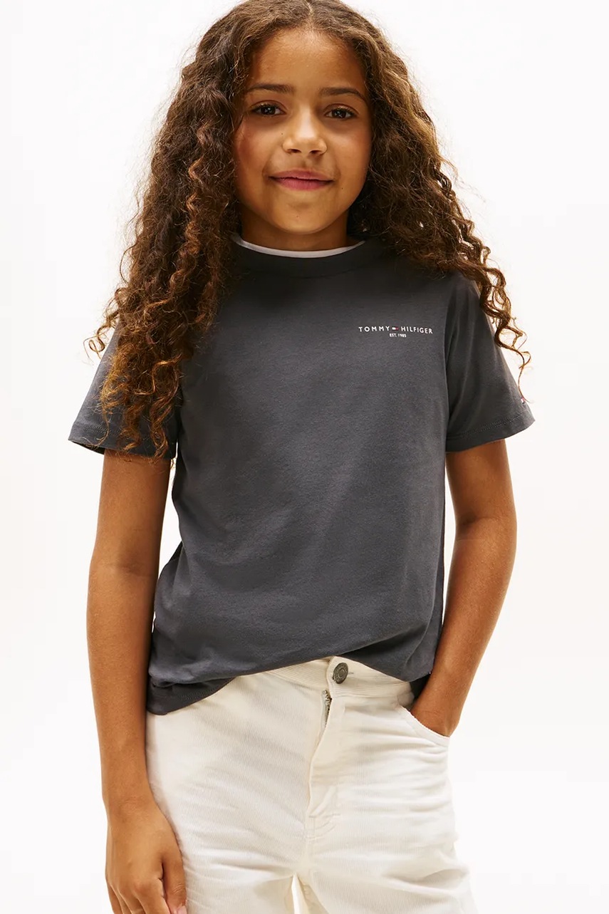

Детска памучна тениска Tommy Hilfiger в черно с принт KS0KS00661, Черен