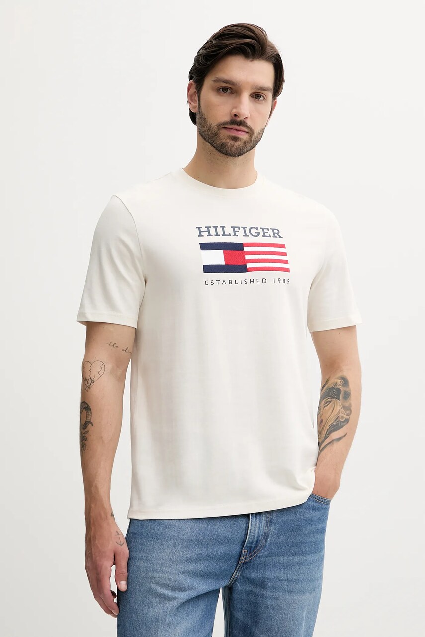Levně Bavlněné tričko Tommy Hilfiger pánské, béžová barva, s potiskem, MW0MW39843