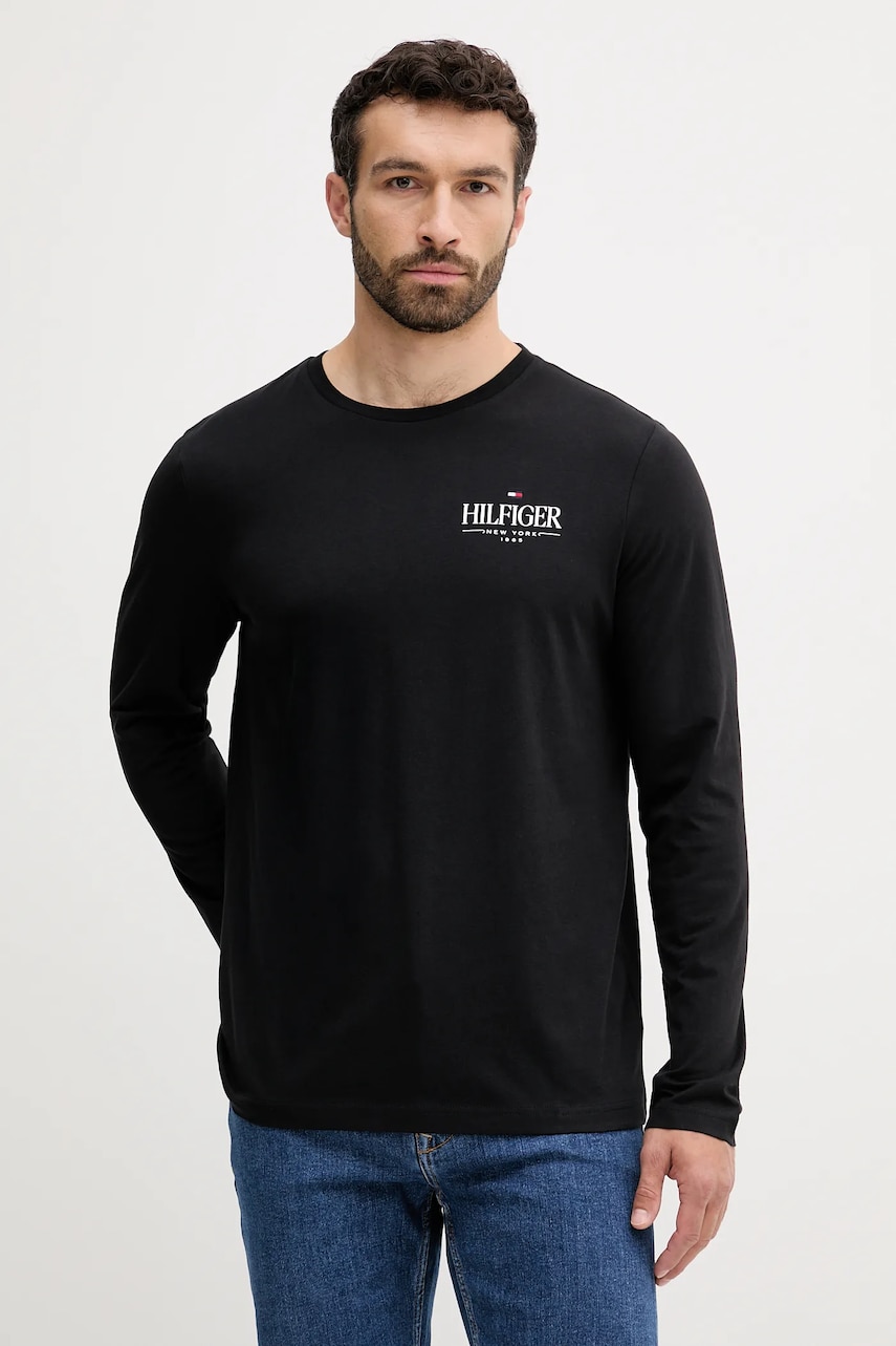 Levně Bavlněné tričko s dlouhým rukávem Tommy Hilfiger černá barva, s potiskem, MW0MW41293