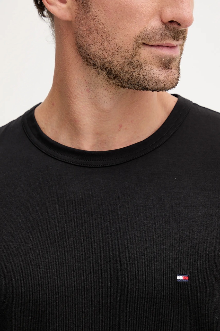 Μπλουζάκι Tommy Hilfiger χρώμα: μαύρο, MW0MW37313 φωτογραφία