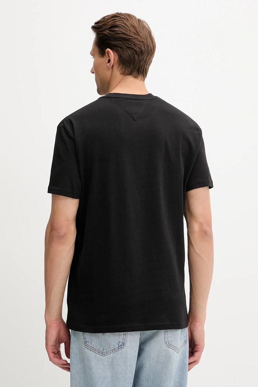 Хлопковая футболка Tommy Jeans цвет чёрный с принтом DM0DM21585