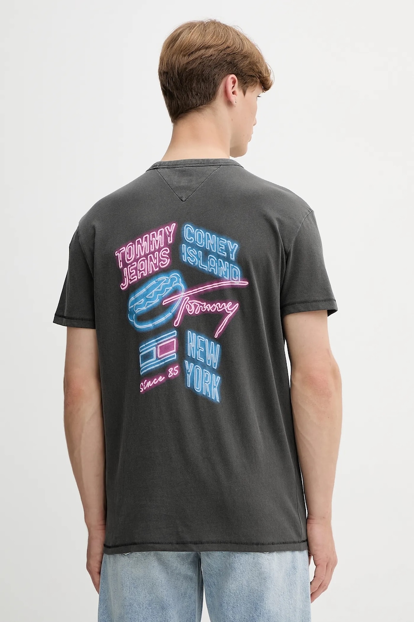 Tommy Jeans tricou din bumbac culoarea gri, cu imprimeu, DM0DM21829