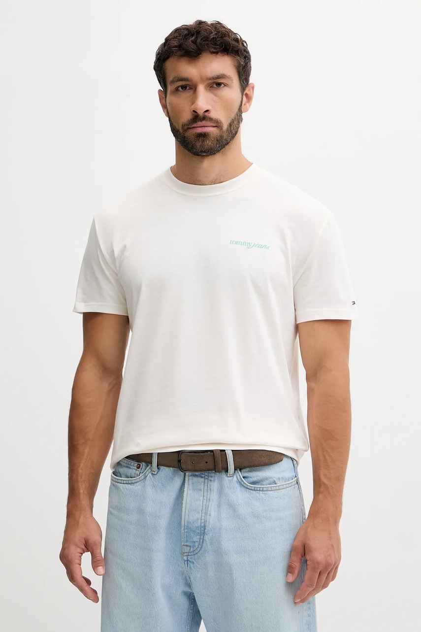 Хлопковая футболка Tommy Jeans цвет бежевый с принтом DM0DM21982 Хлопковая футболка Tommy Jeans цвет бежевый с принтом DM0DM21982