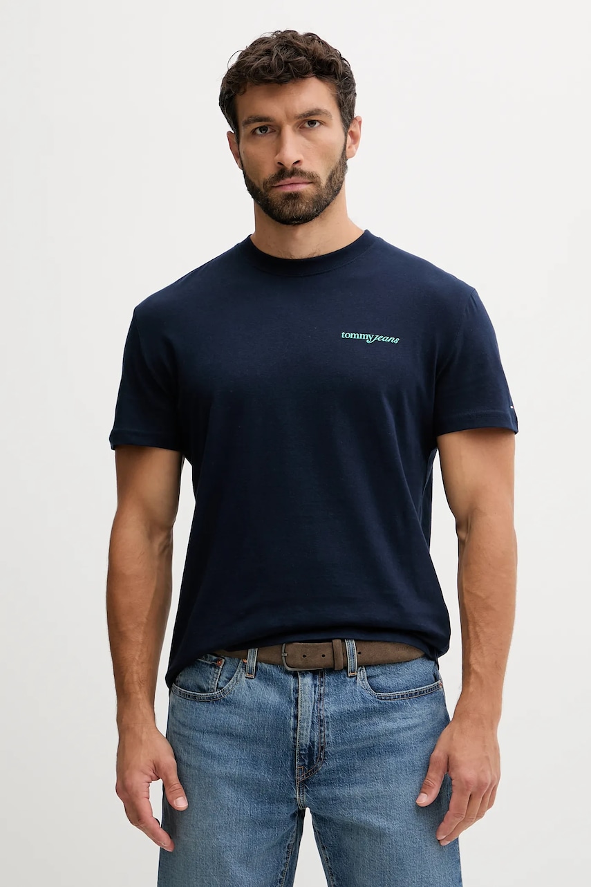 Хлопковая футболка Tommy Jeans цвет синий с принтом DM0DM21982 Хлопковая футболка Tommy Jeans цвет синий с принтом DM0DM21982