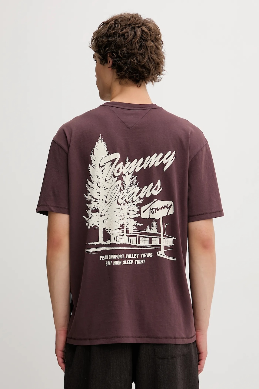 Tommy Jeans tricou din bumbac culoarea maro, cu imprimeu, DM0DM22060