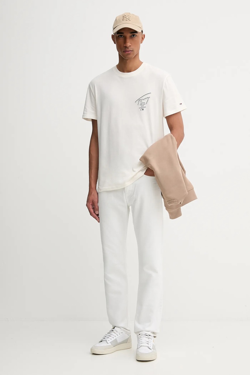 Хлопковая футболка Tommy Jeans цвет бежевый с принтом DM0DM22120