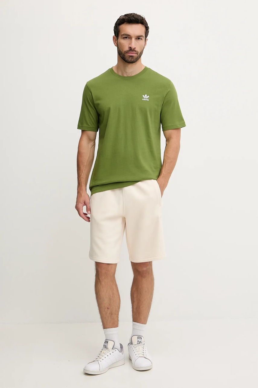 Хлопковая футболка adidas Originals Trefoil Essential цвет зелёный однотонная JV5938 Хлопковая футболка adidas Originals Trefoil Essential цвет зелёный однотонная JV5938