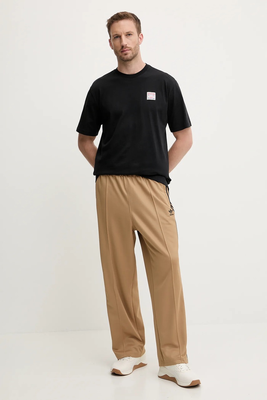 Хлопковая футболка adidas Originals Graphic Lo Ss T цвет чёрный с принтом JW0161