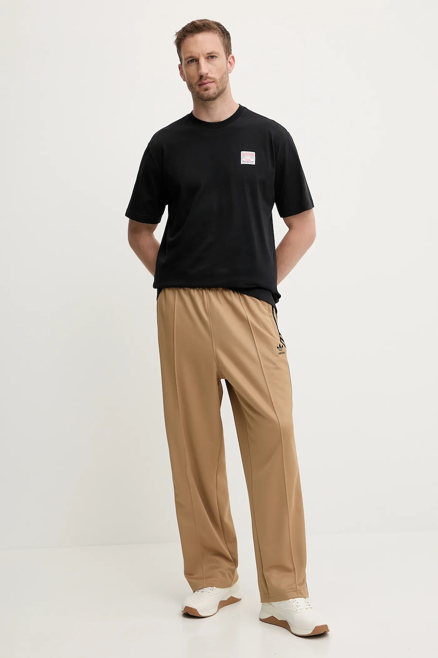 Хлопковая футболка adidas Originals Graphic Lo Ss T цвет чёрный с принтом JW0161 Хлопковая футболка adidas Originals Graphic Lo Ss T цвет чёрный с принтом JW0161