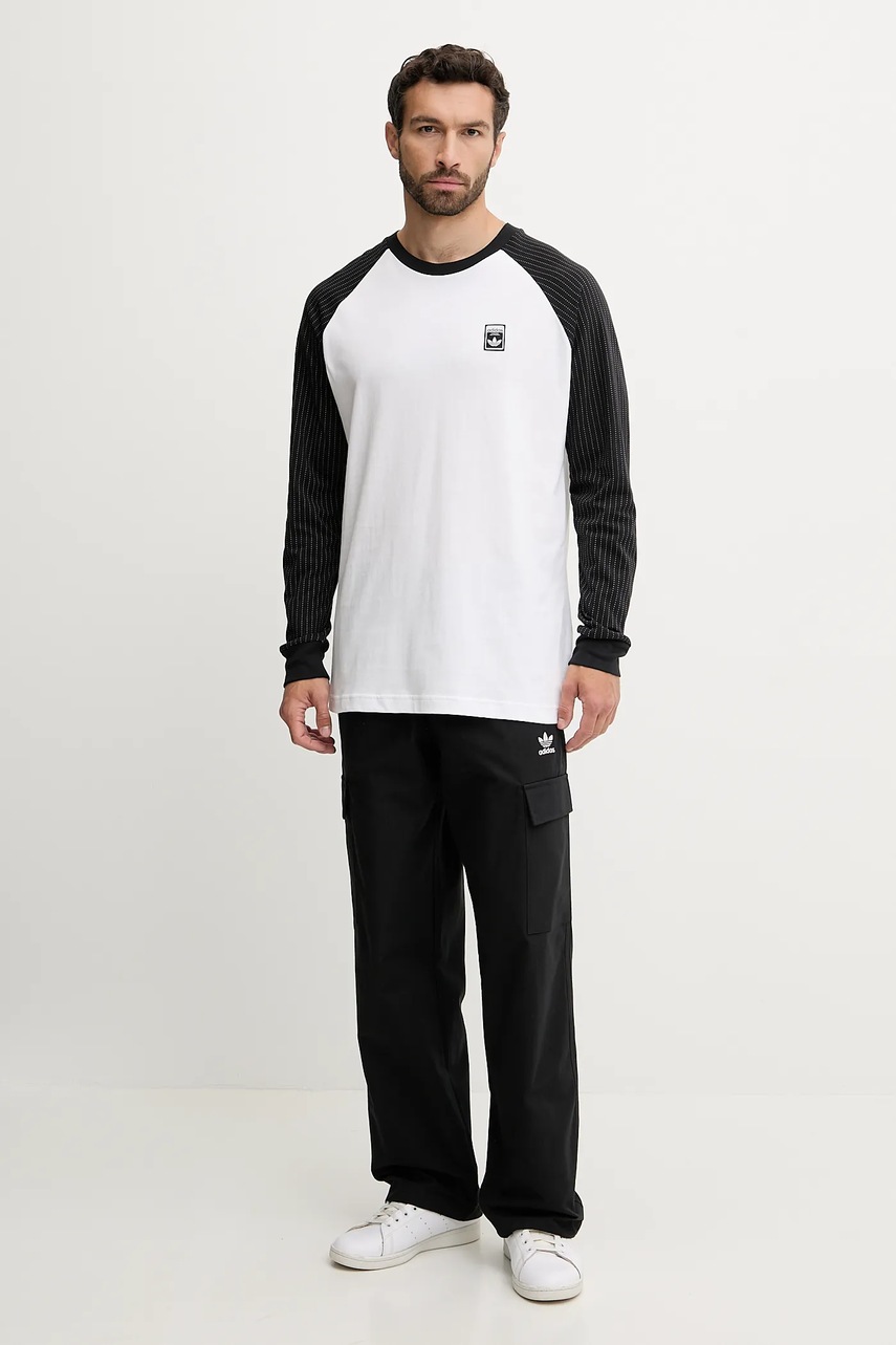 Хлопковый лонгслив adidas Originals Graphic Lo Tee цвет белый узор JW0164
