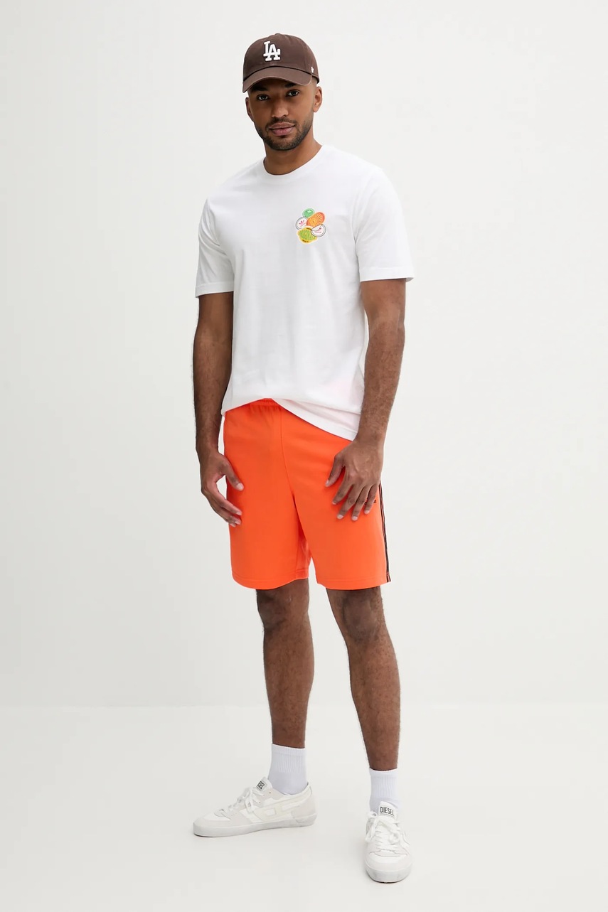 Хлопковая футболка adidas Originals Graphic Lo Ss T цвет белый узор JW2975