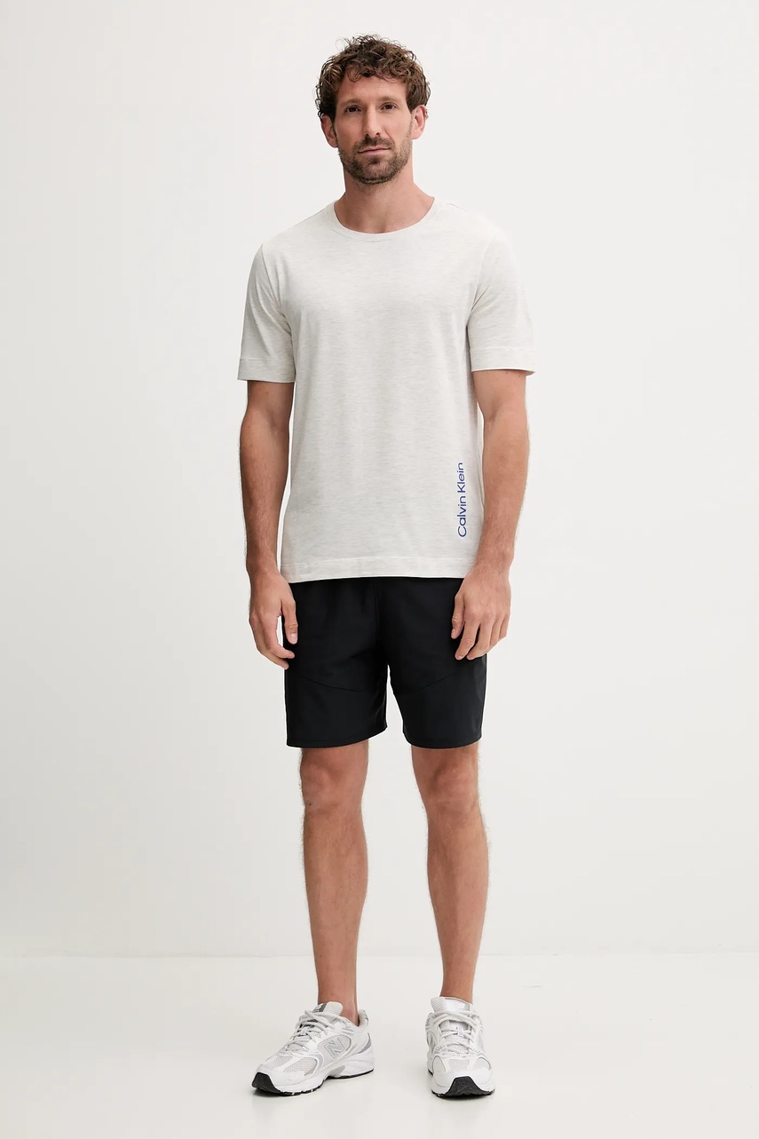 Футболка Calvin Klein Performance цвет серый с принтом LVGMF5K106