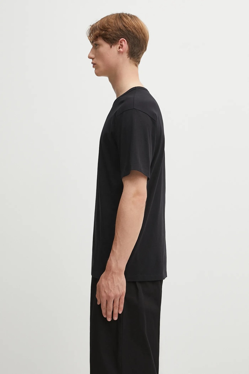 Хлопковая футболка MM6 Maison Margiela цвет чёрный с принтом SH0GC0057.S24312.900 Хлопковая футболка MM6 Maison Margiela цвет чёрный с принтом SH0GC0057.S24312.900