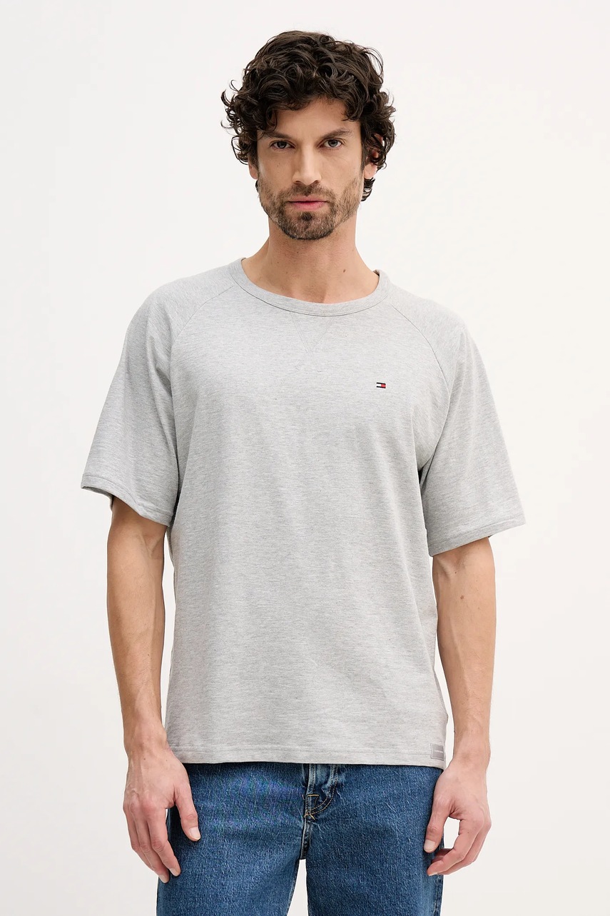 Levně Bavlněné tričko Tommy Hilfiger pánské, šedá barva, UM0UM03605