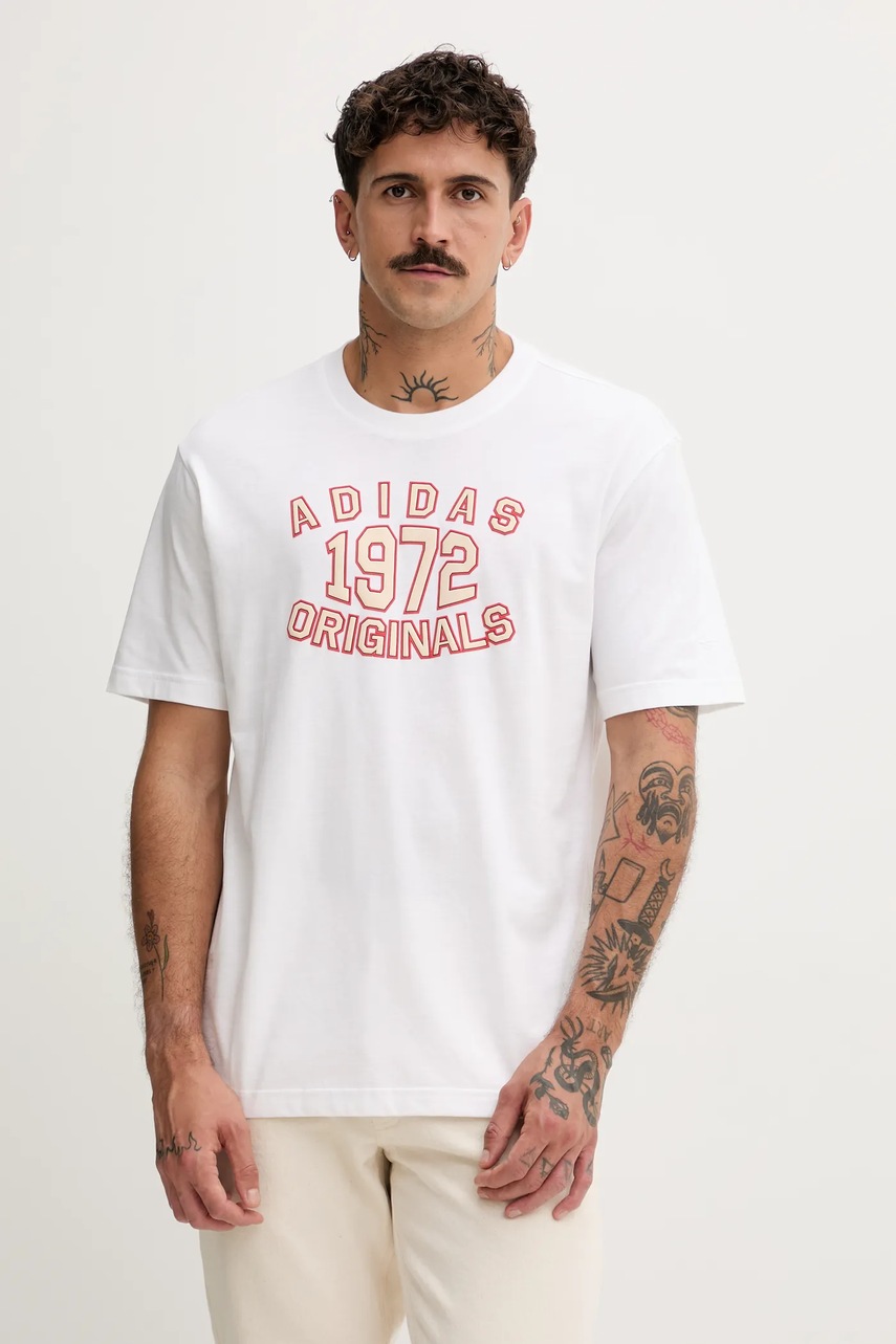 Levně Bavlněné tričko adidas Originals Varsity pánské, bílá barva, s potiskem, JX8174