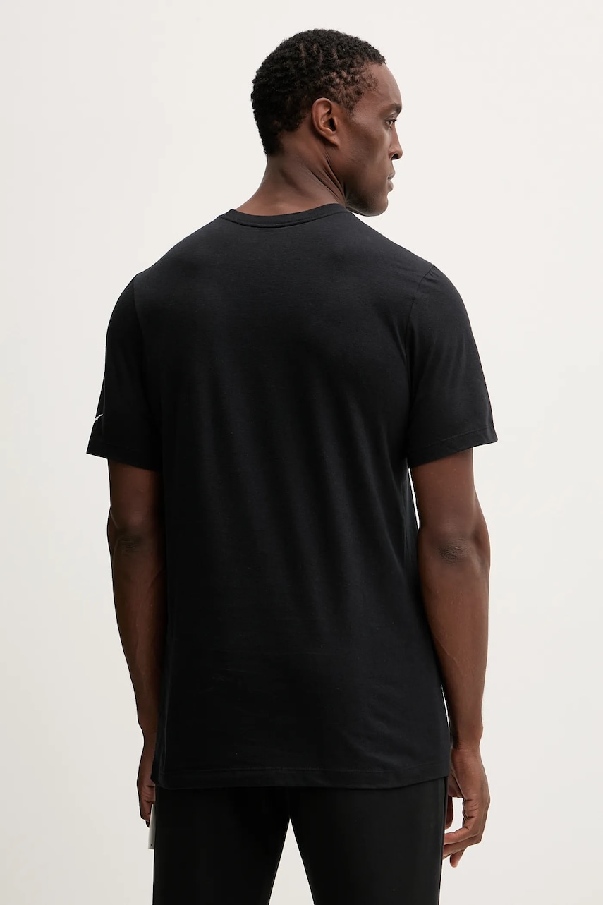 Bavlněné tričko Nike SS Helmet Essential Tee