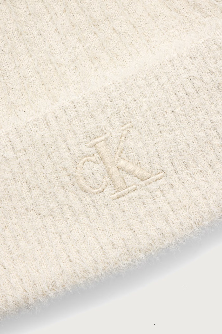 Calvin Klein  шапка с помпон дамска с вискоза