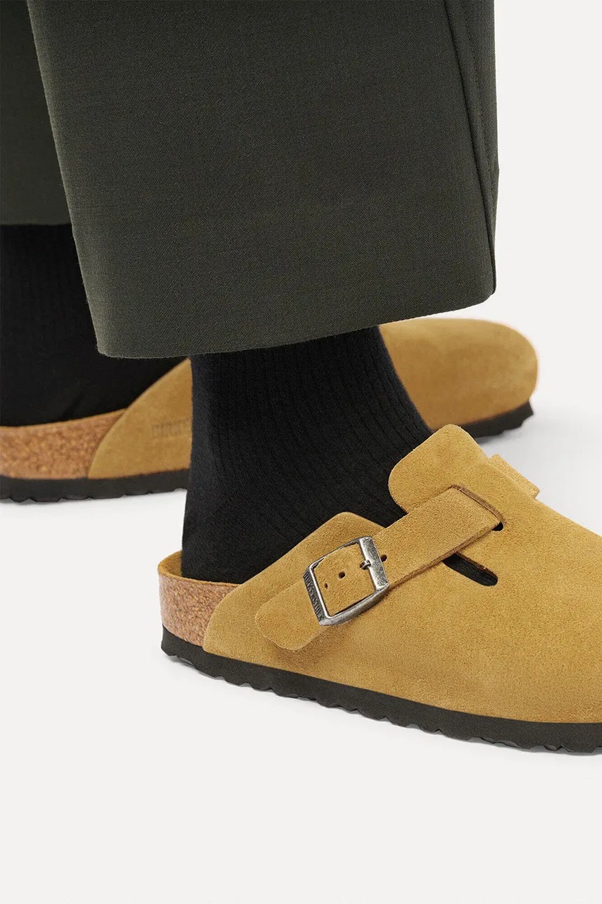 Birkenstock šľapky so zakrytými prstami semišové Boston Soft Footbed Suede Leather