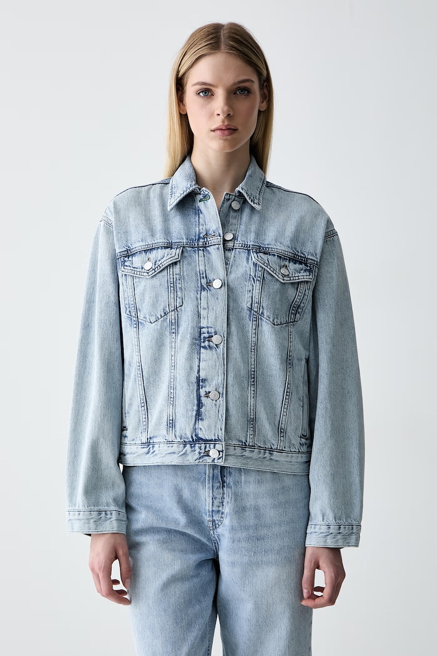 Tommy Jeans κοντό μπουφάν γυναικείο ντένιμ