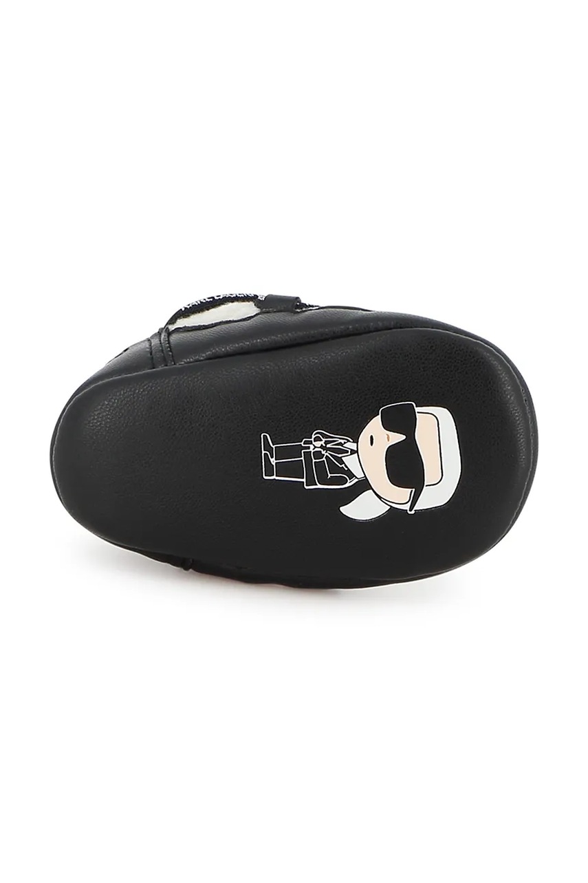 Karl Lagerfeld sběhule kojenecké (obrázek 6)