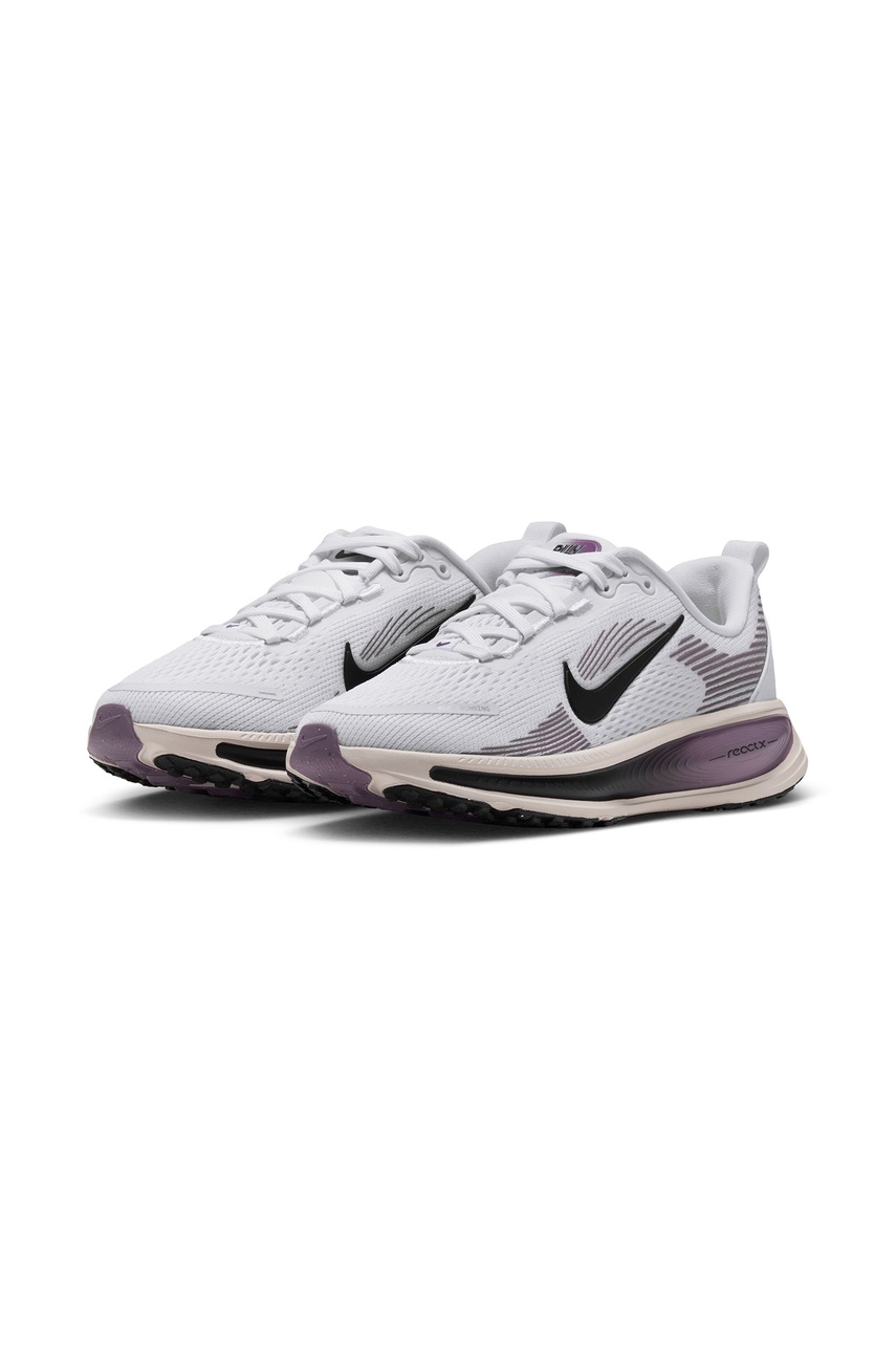 Nike  маратонки за деца  Vomero 18