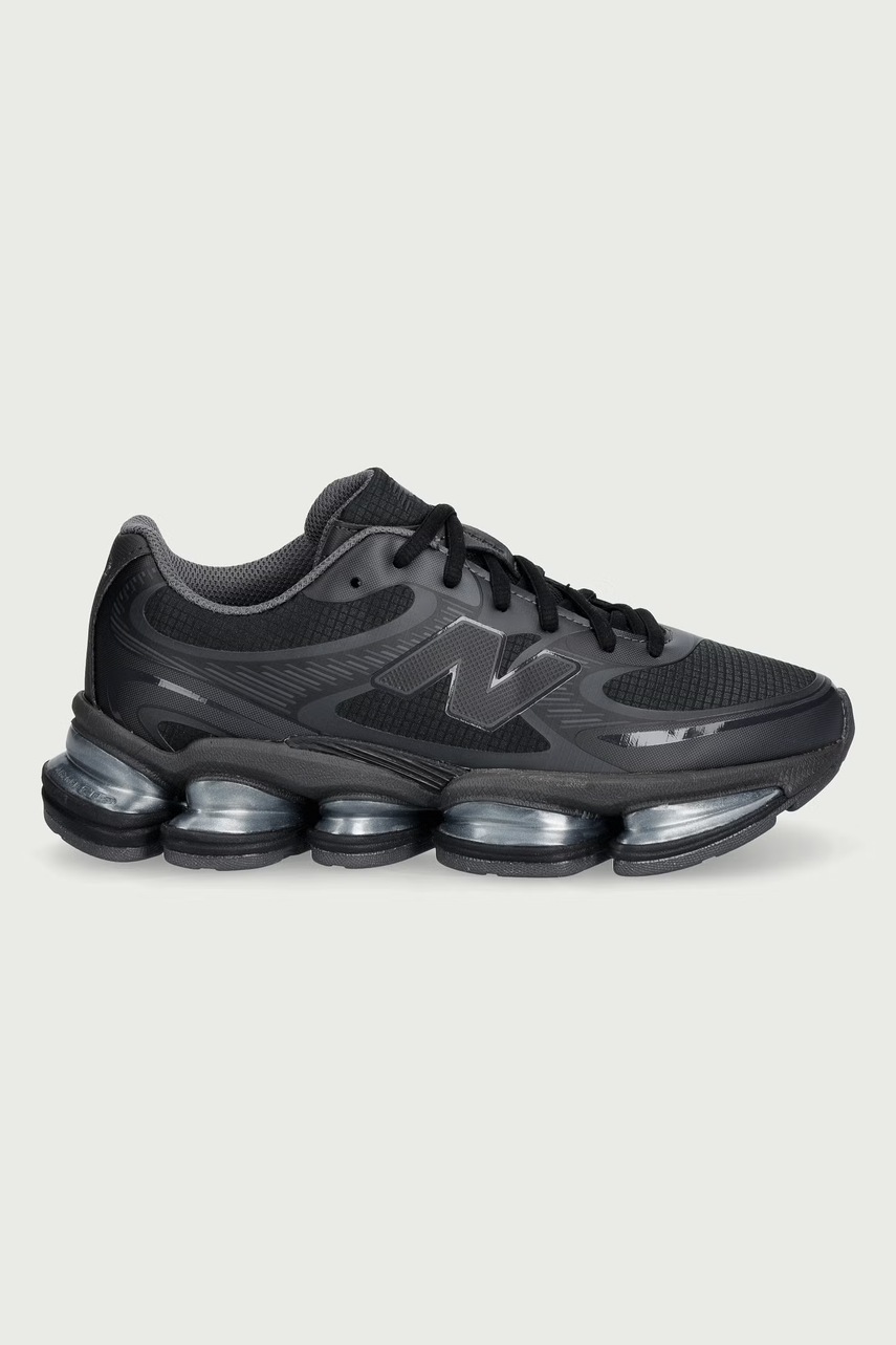 New Balance 2000 sneakers