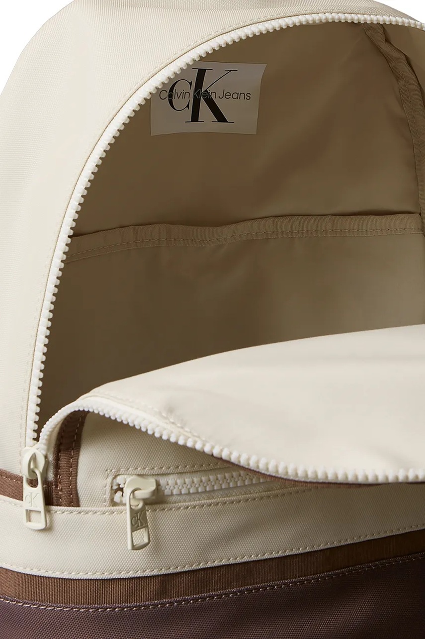 Calvin Klein Jeans batoh dětský (obrázek 3)