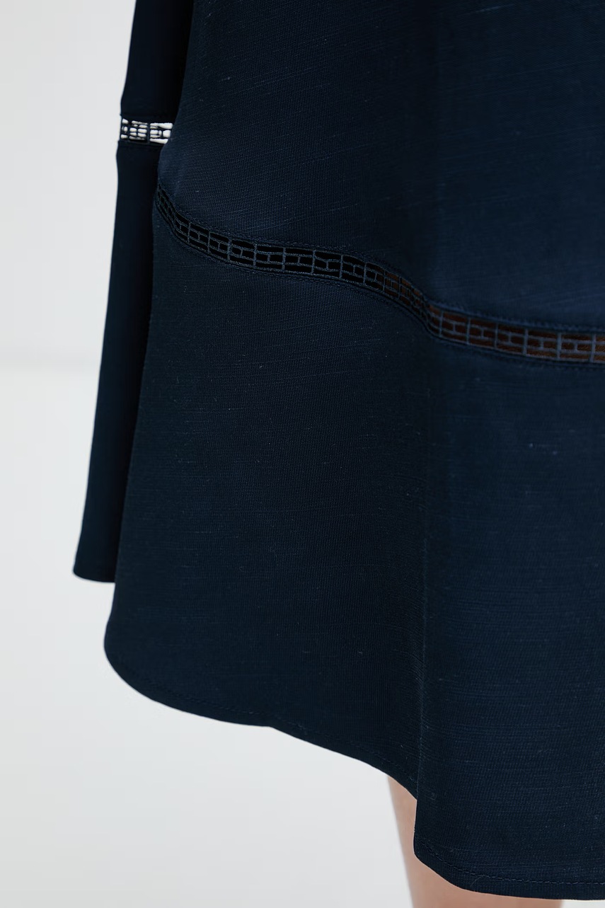 Tommy Hilfiger sukňa áčkového strihu s viskózou