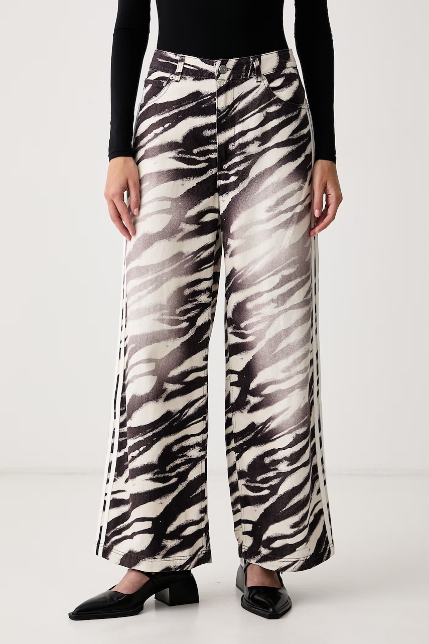 adidas Originals wide leg traperice za žene Adilenium Season 6 Zebra Wide Leg