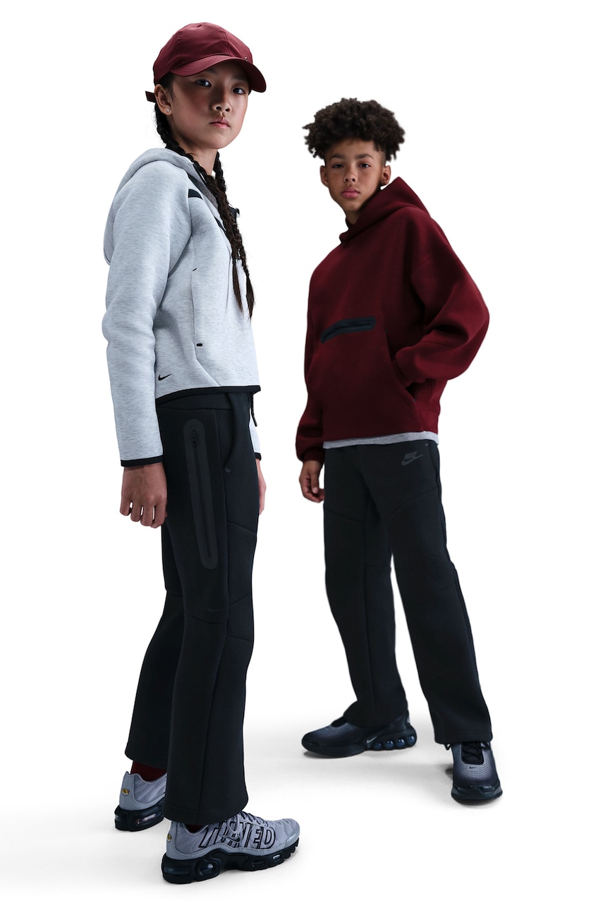 Nike donji dio trenirke za djecu s pamukom Sportswear Tech Fleece