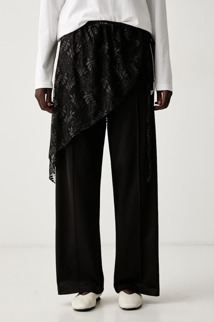 adidas Originals pantaloni de trening pentru femei cu bumbac Lace Injection