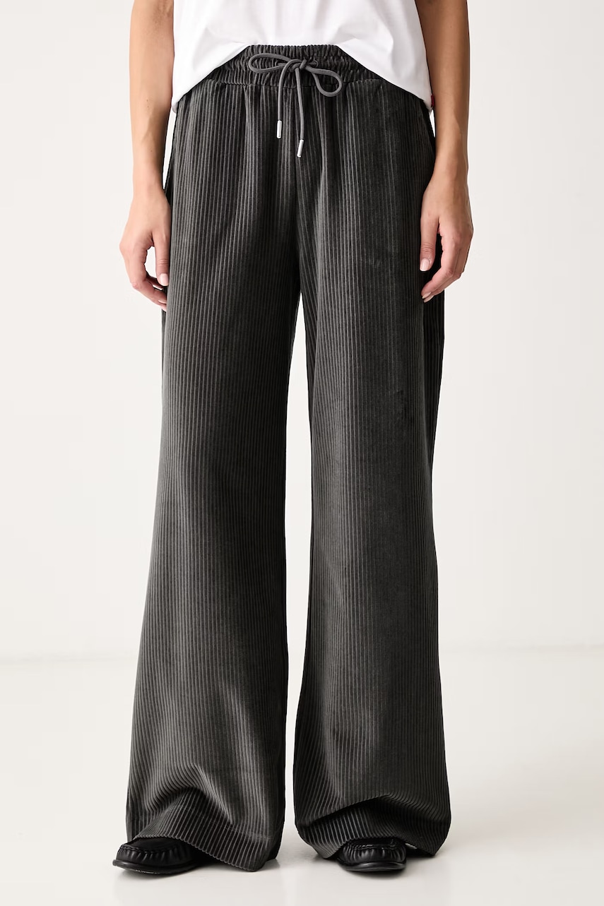 Joop!  pantaloni pentru femei din catifea reiată