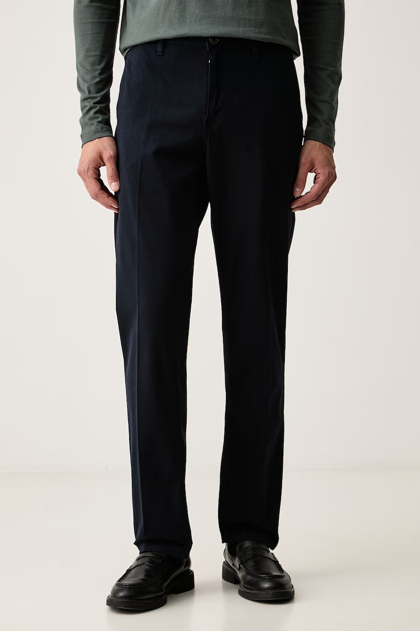 Guess nohavice chinos pánske bavlnené s elastanom ANGELS