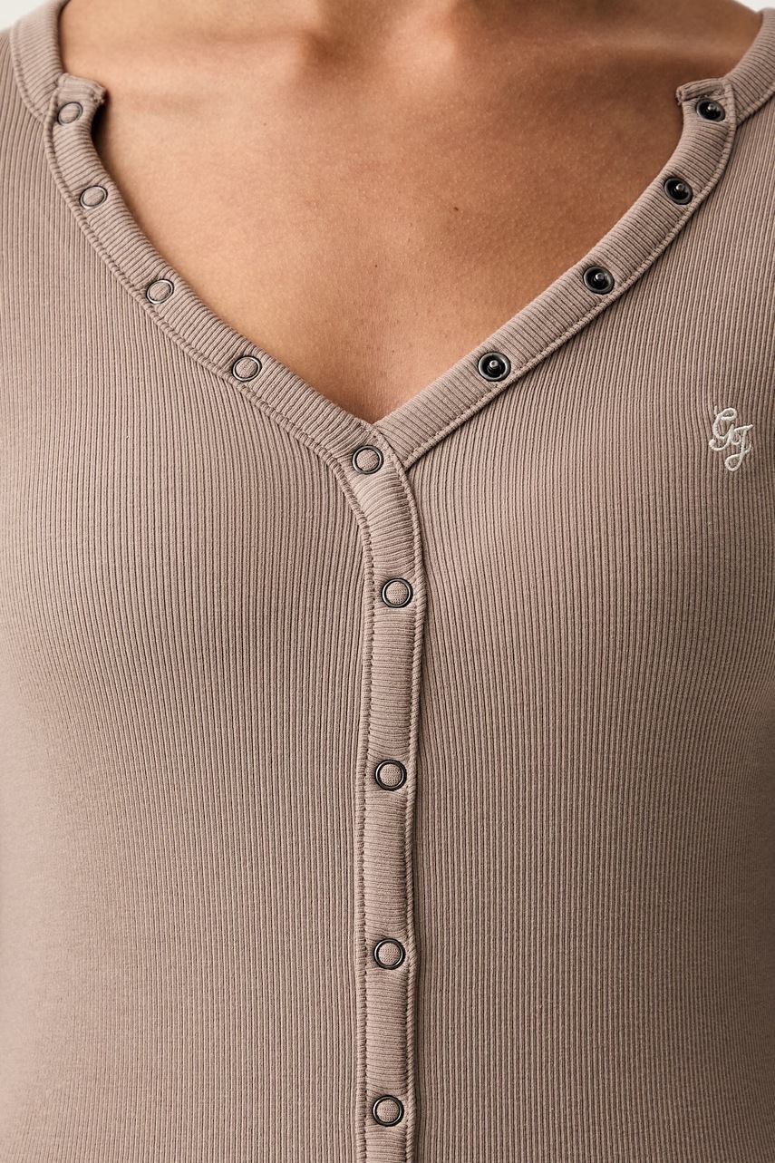 Guess Jeans šaty bavlnené s elastanom (obrázok 5)