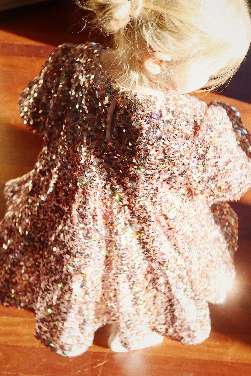 Konges Sløjd  šaty babydoll LILA SEQUINS DRESS