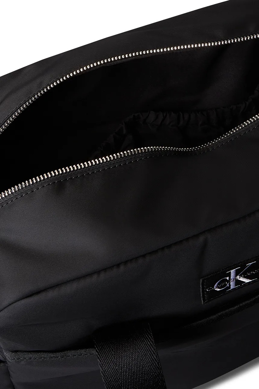 Calvin Klein Jeans taška (obrázek 3)