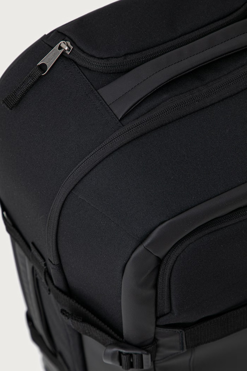 Eastpak  walizka (zdjęcie 5)