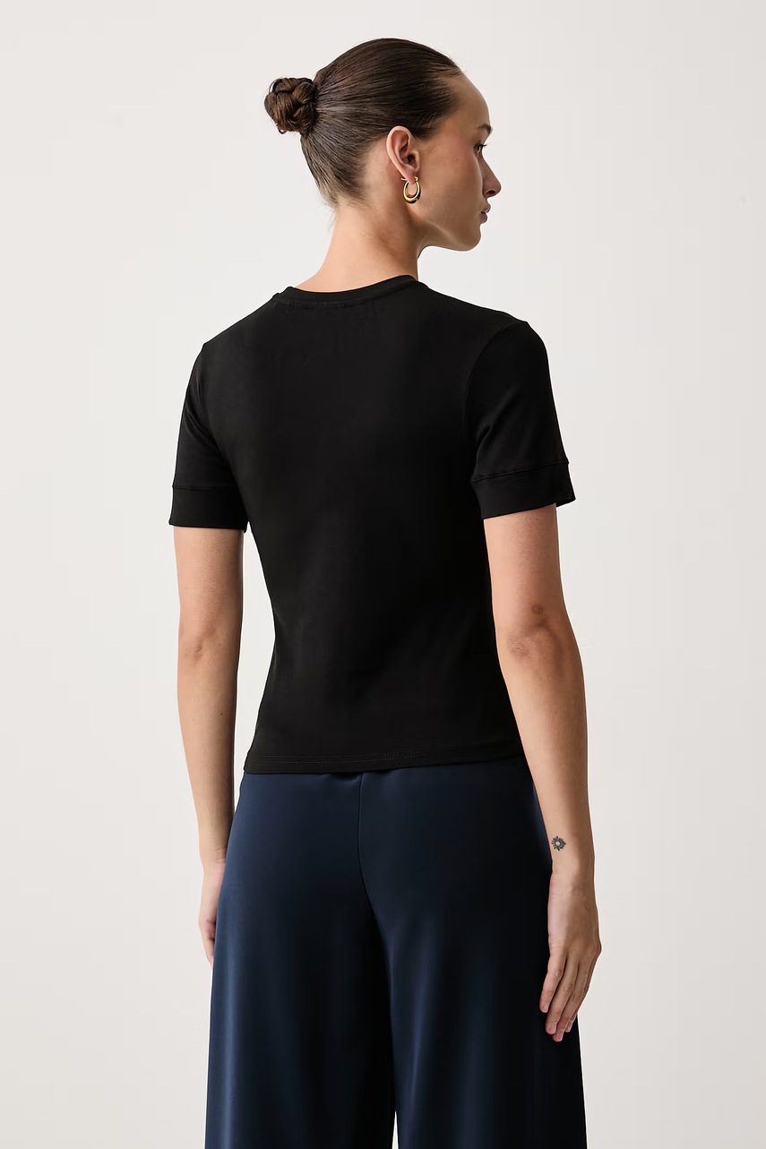 Guess t-shirt γυναικείο με μοντάλ GRETA