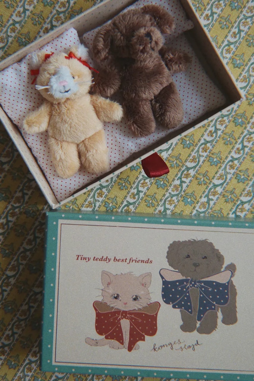 Konges Sløjd plišana igračka za djecu TINY TEDDY BEST FRIENDS