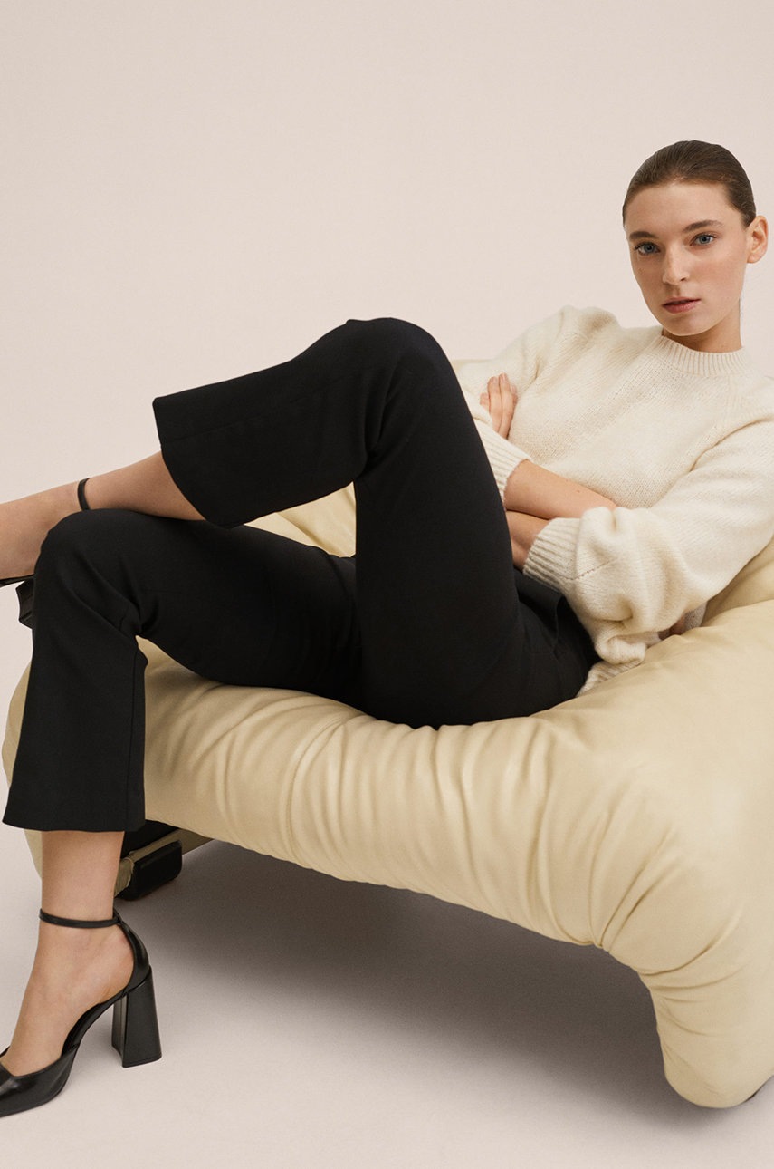 

Брюки Mango Bootcut женские цвет чёрный клёш средняя посадка