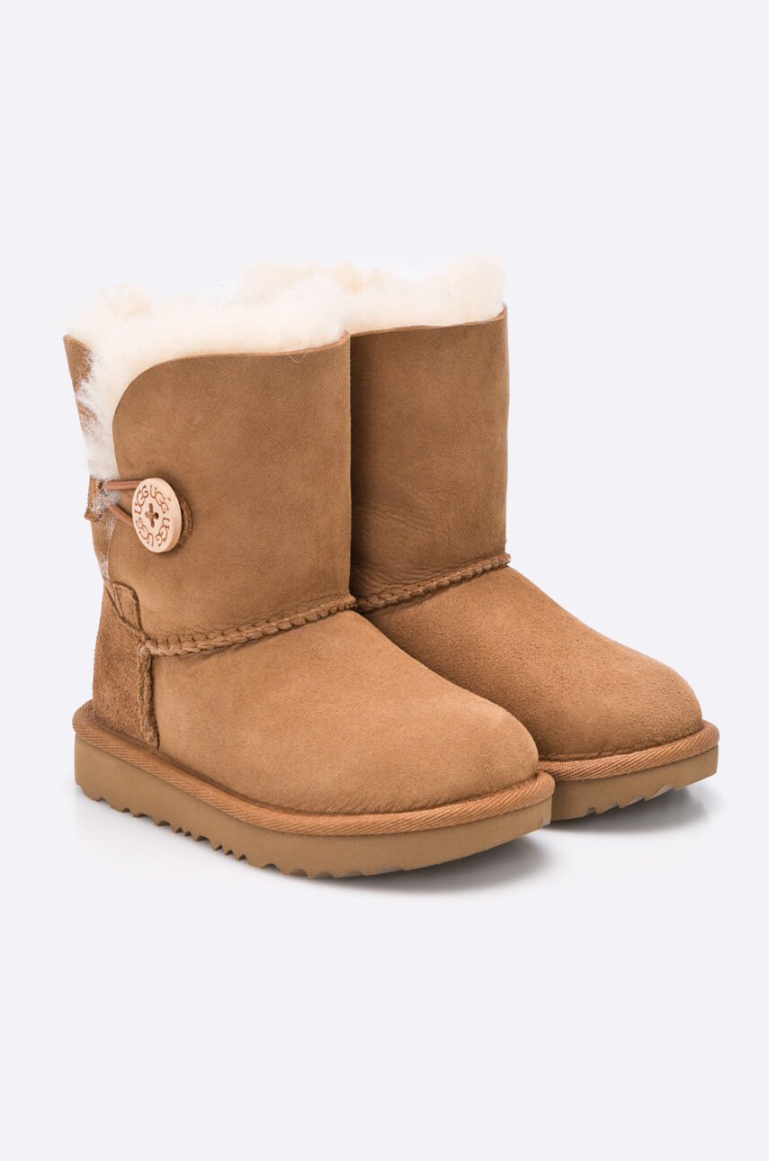 

Зимняя обувь UGG цвет коричневый