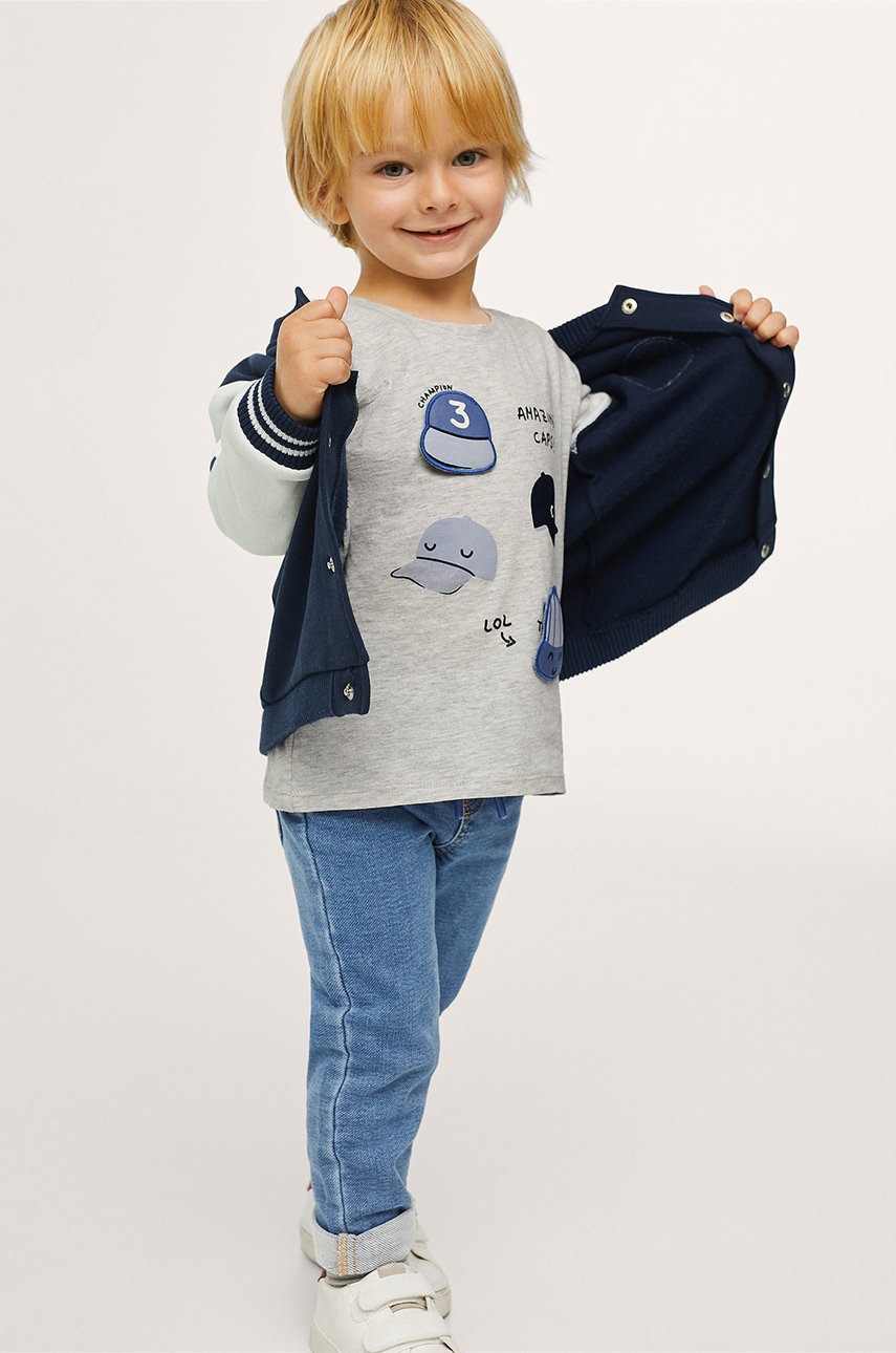 

Хлопковый детский лонгслив Mango Kids Caps цвет серый с аппликацией