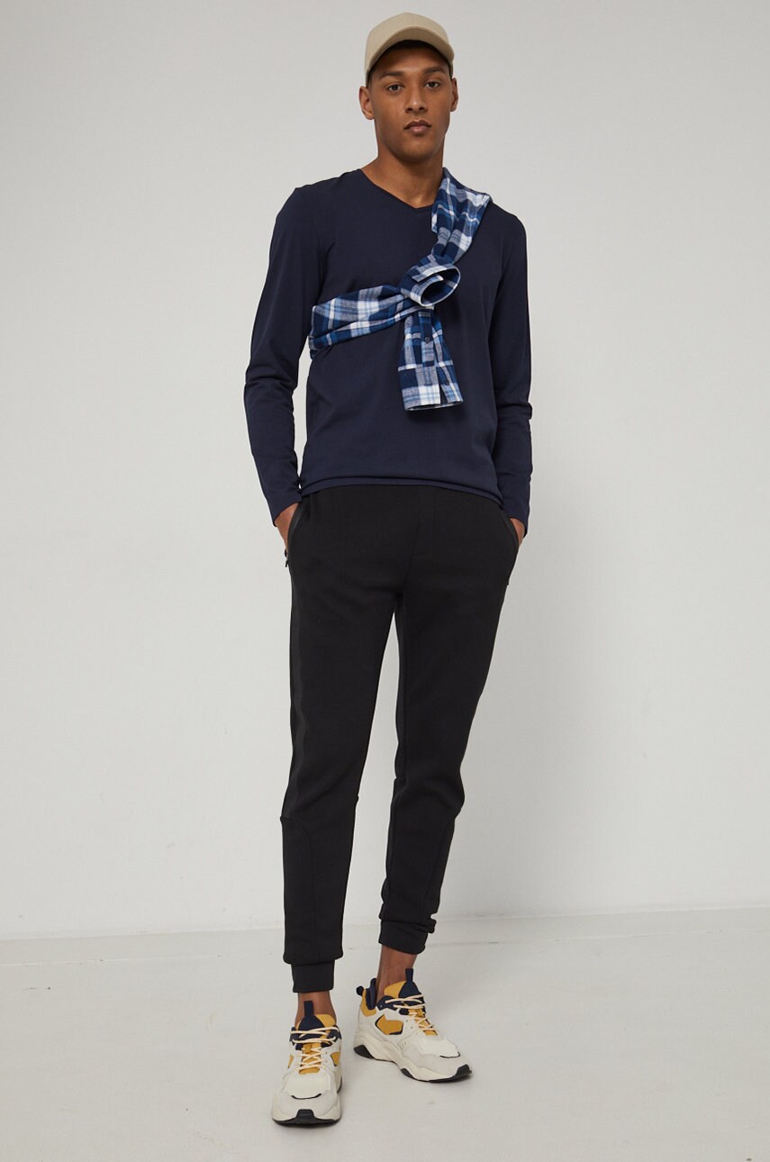Medicine pantaloni barbati, culoarea negru, neted