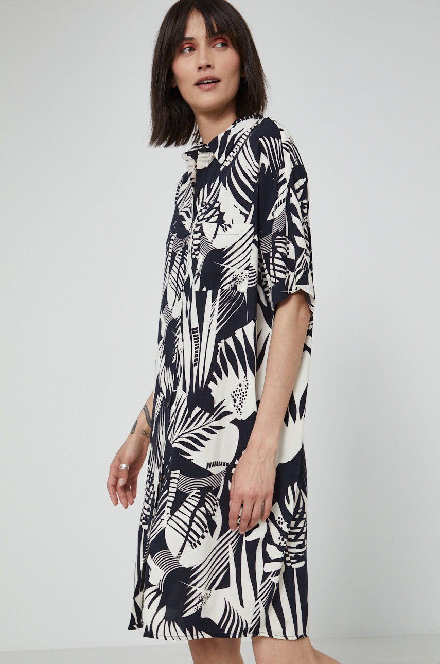 

Платье Medicine цвет чёрный mini oversize