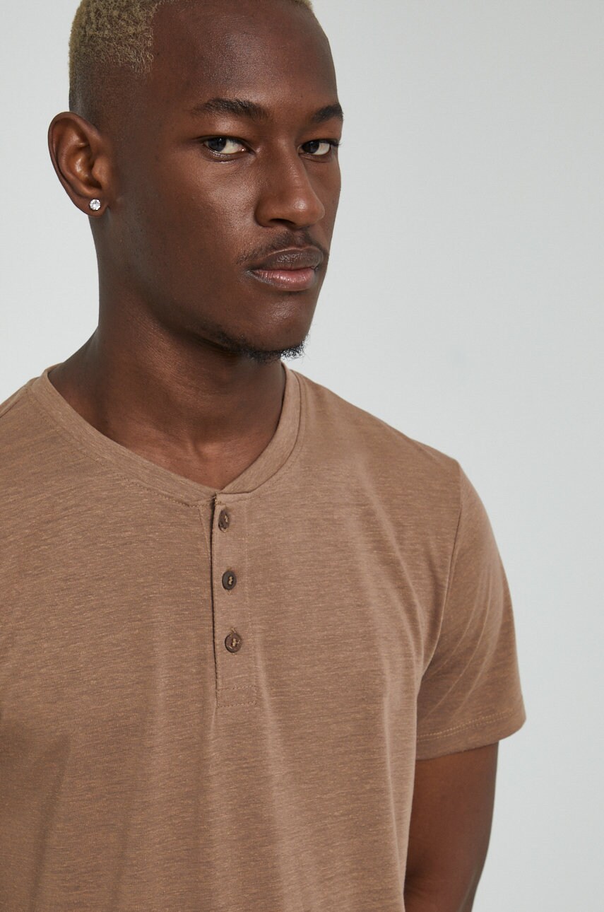 Medicine tricou de in culoarea maro, neted
