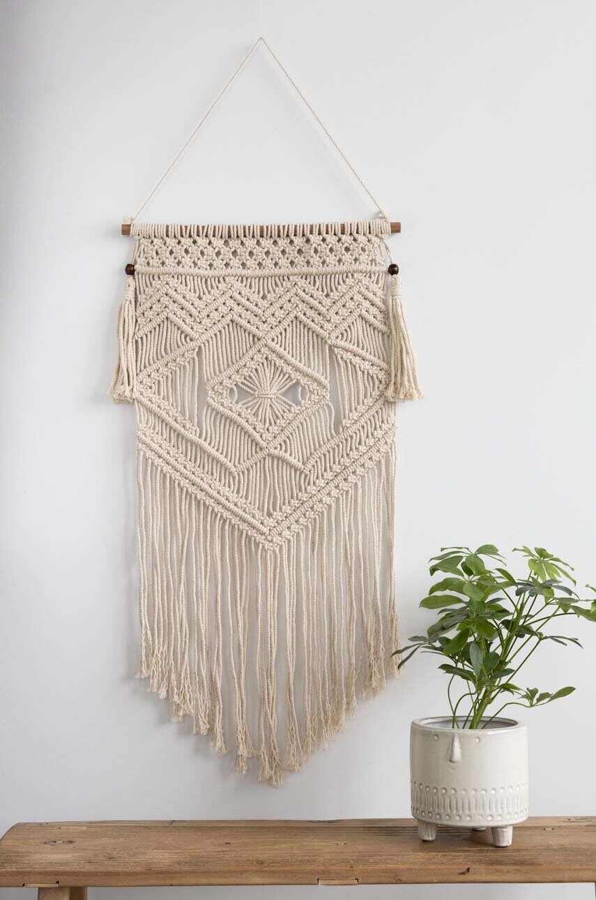 Medicine macrame