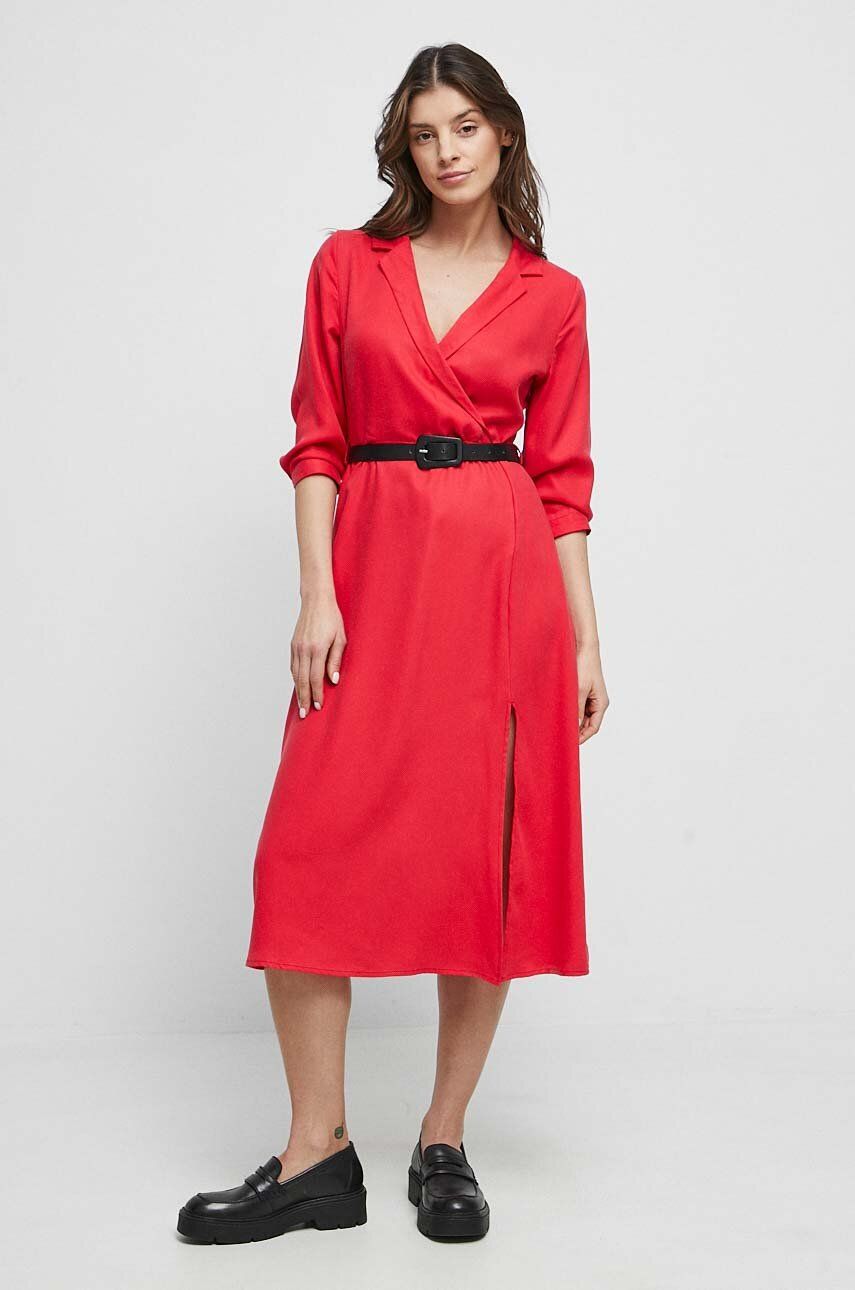Šaty Medicine červená barva, midi - červená -  100 % Lyocell